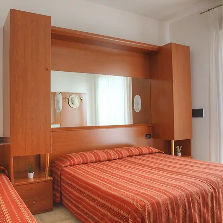 Hotell Hotel Menfi 3*