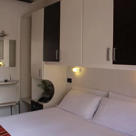 Hotell Hotel Menfi 3*